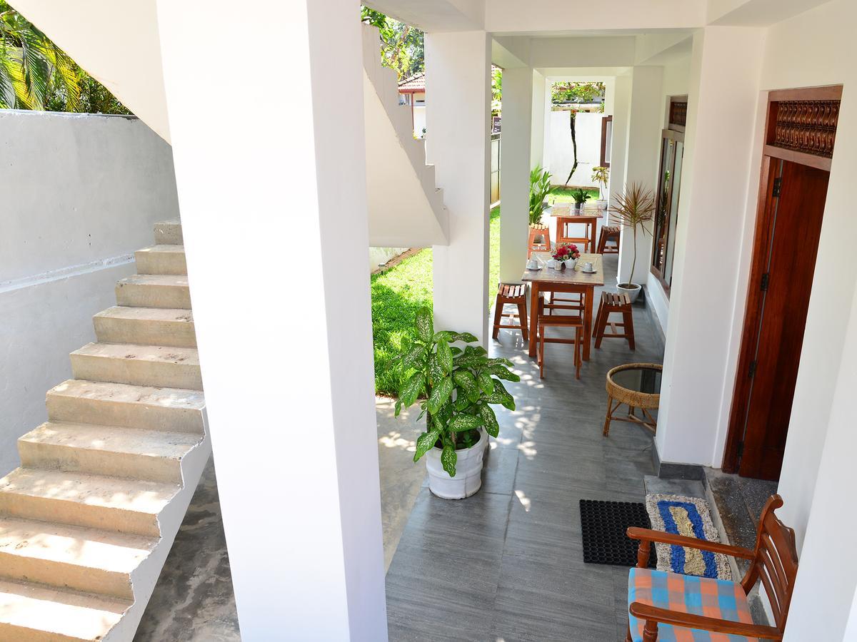 Happy Tuna Guesthouse Hikkaduwa Exterior foto
