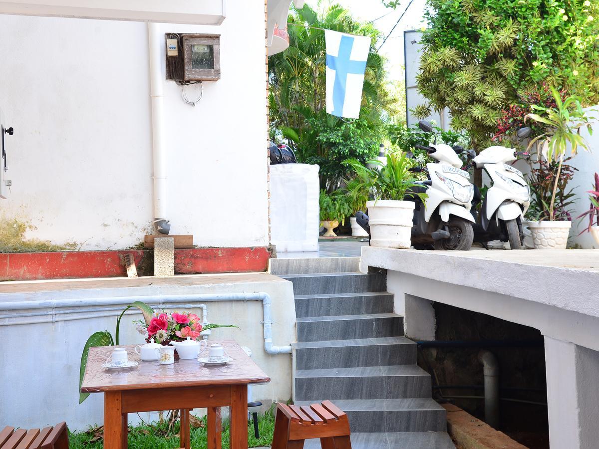 Happy Tuna Guesthouse Hikkaduwa Exterior foto